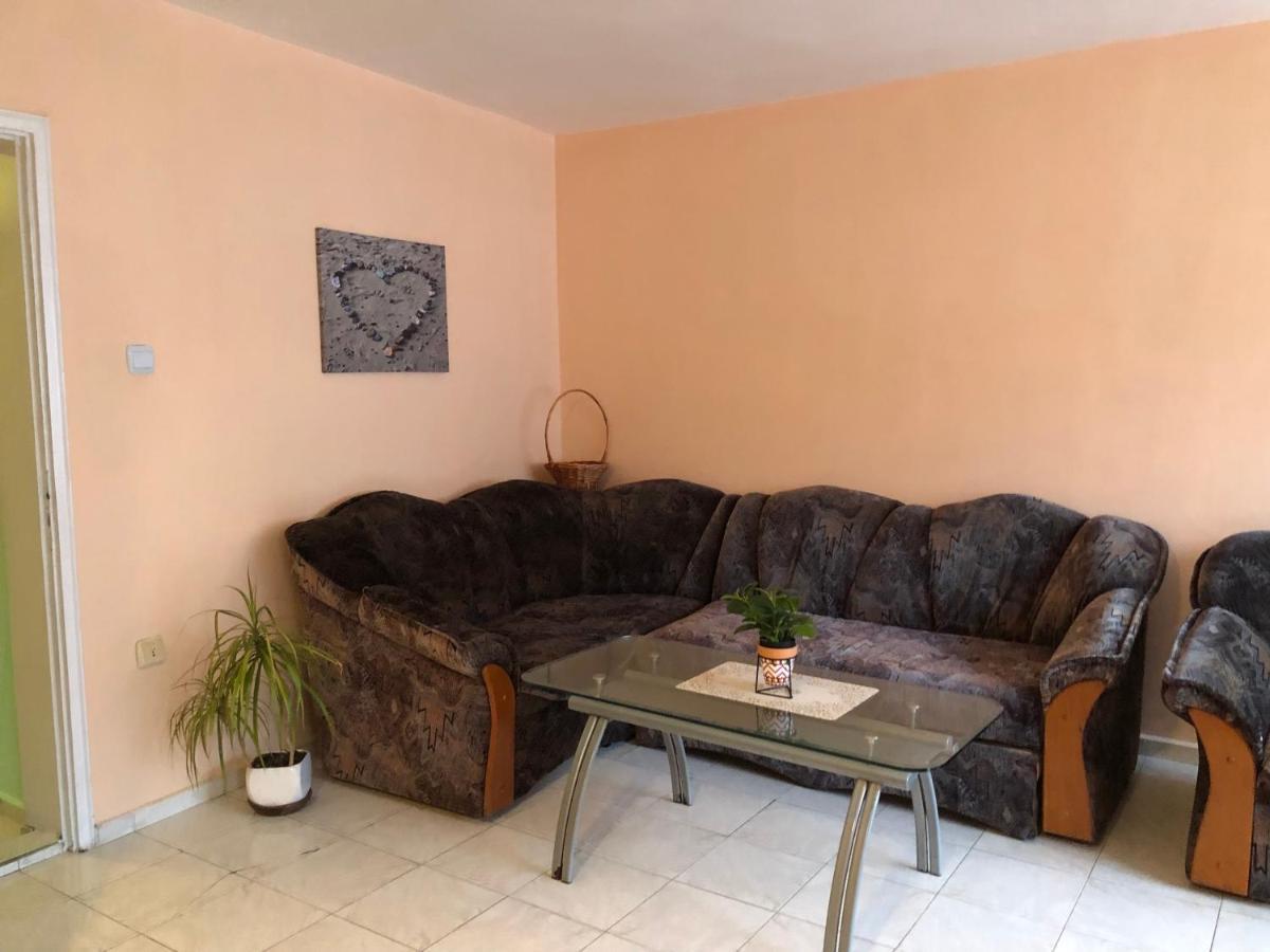 Spacious Beautiful Apartment - Prime Location Varna Eksteriør billede